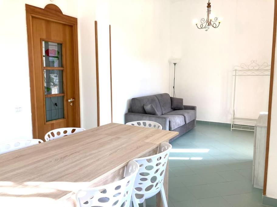 Villa Orlando Mondello ปาแลร์โม ภายนอก รูปภาพ