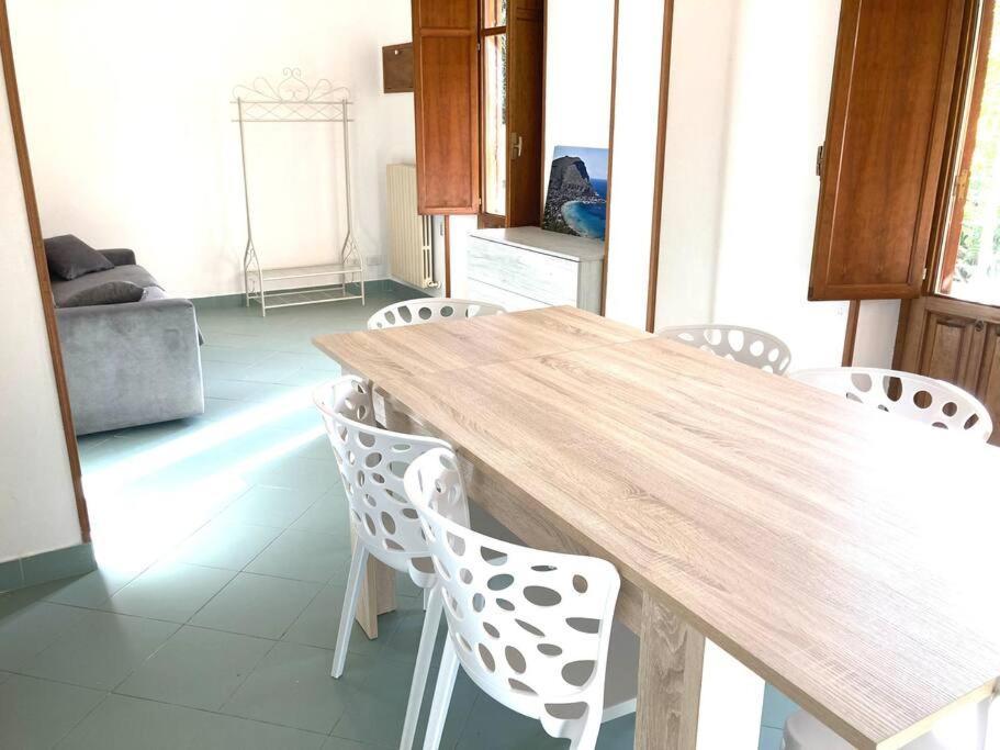 Villa Orlando Mondello ปาแลร์โม ภายนอก รูปภาพ